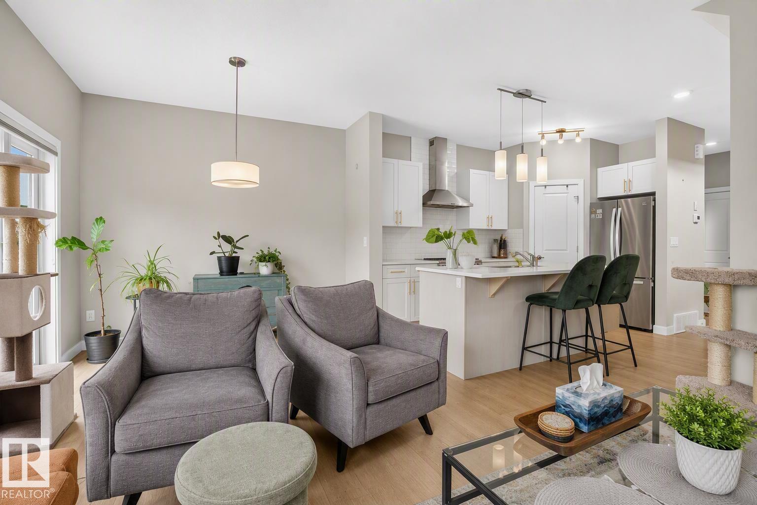 Property photograph 13 for MLS E4504430