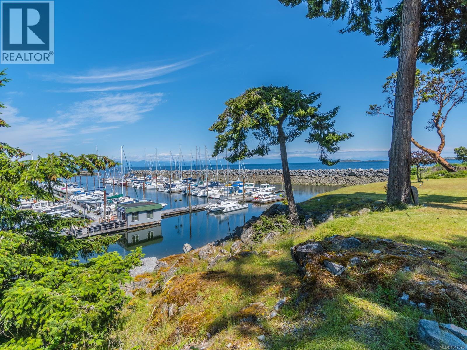 #404 3555 Outrigger Rd - Image 13
