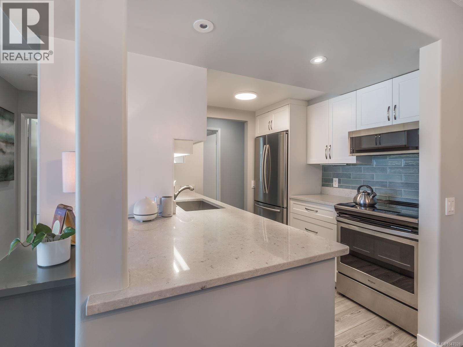 #404 3555 Outrigger Rd - Image 19
