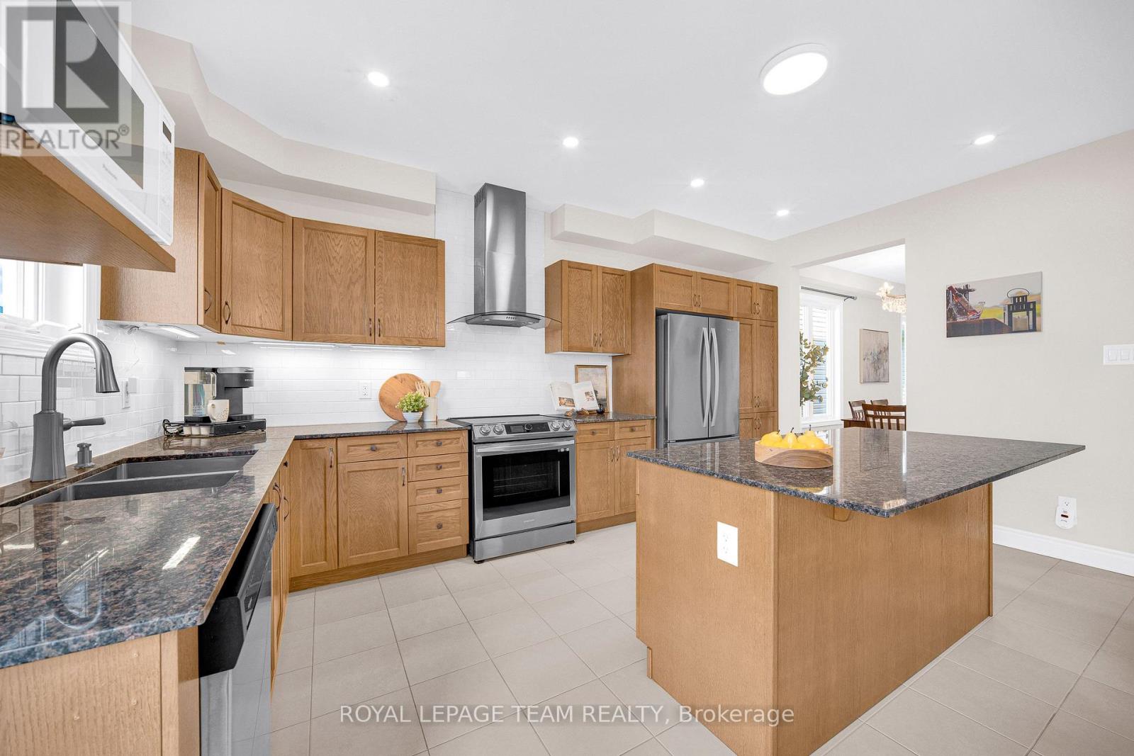 607 PARADE DRIVE - Image 15