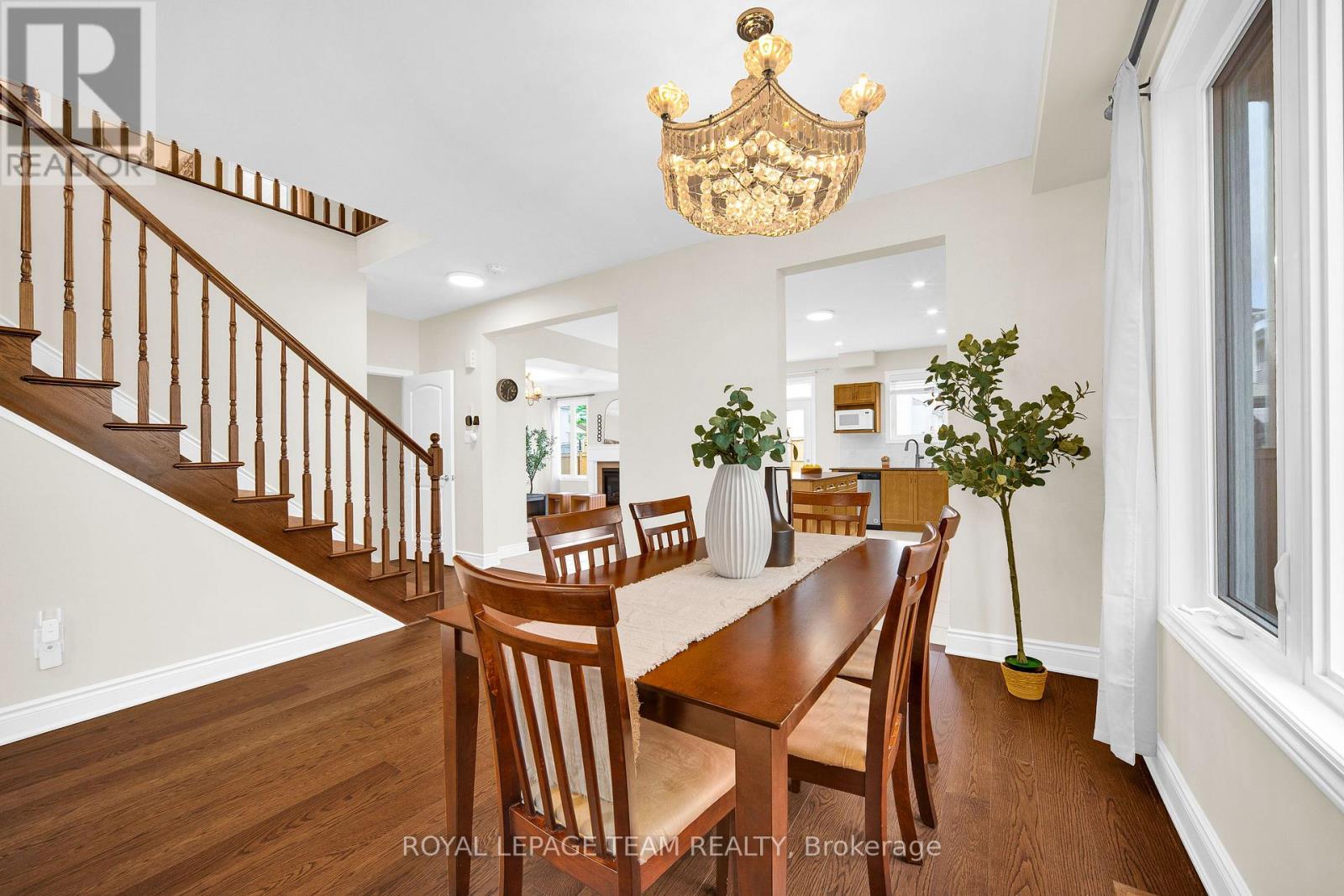 607 PARADE DRIVE - Image 9