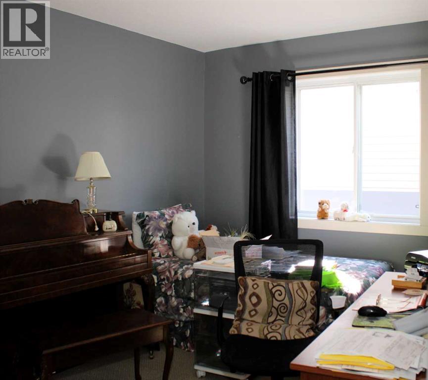 128 12 Ave NE - Image 22
