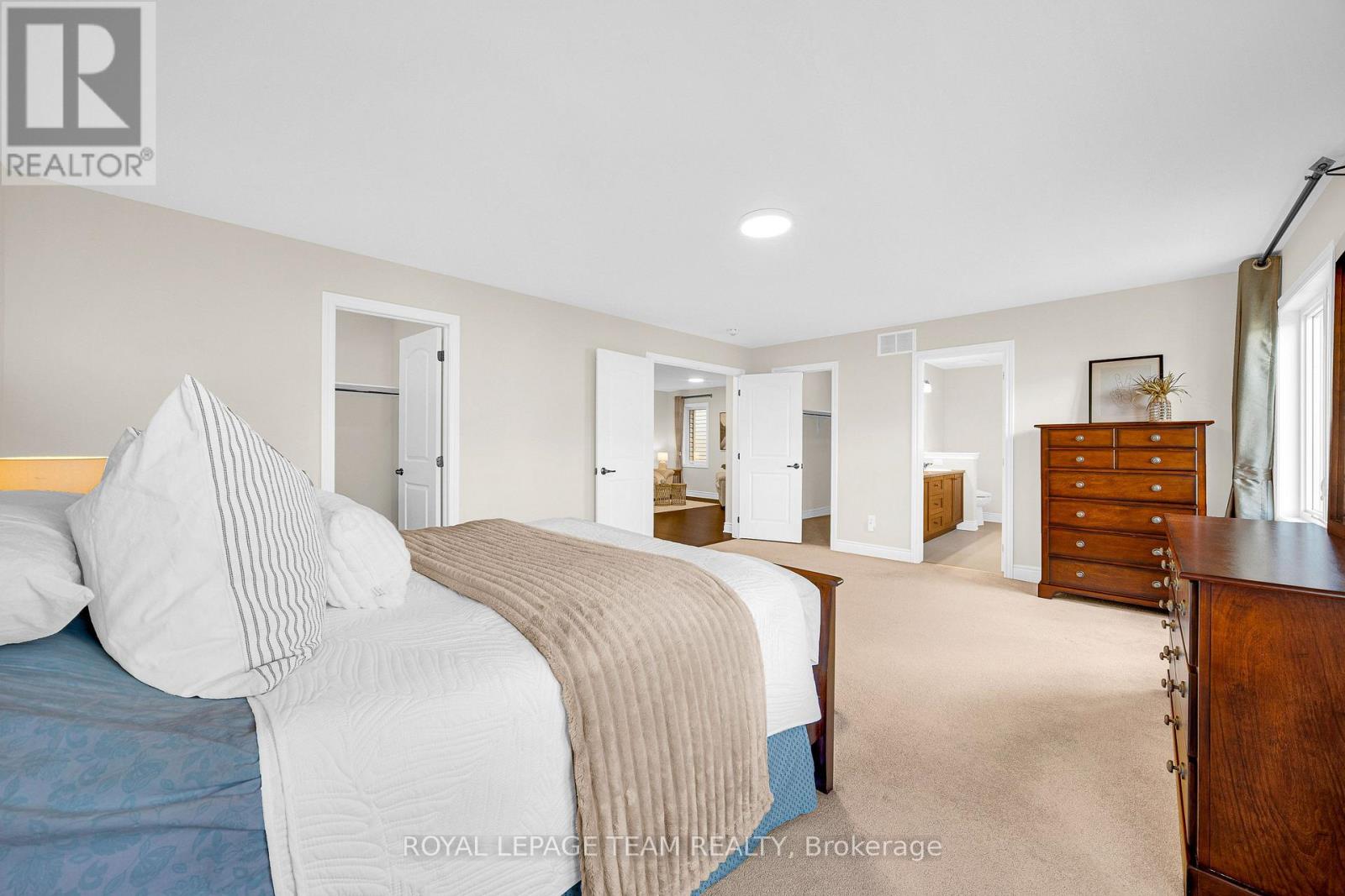 607 PARADE DRIVE - Image 28