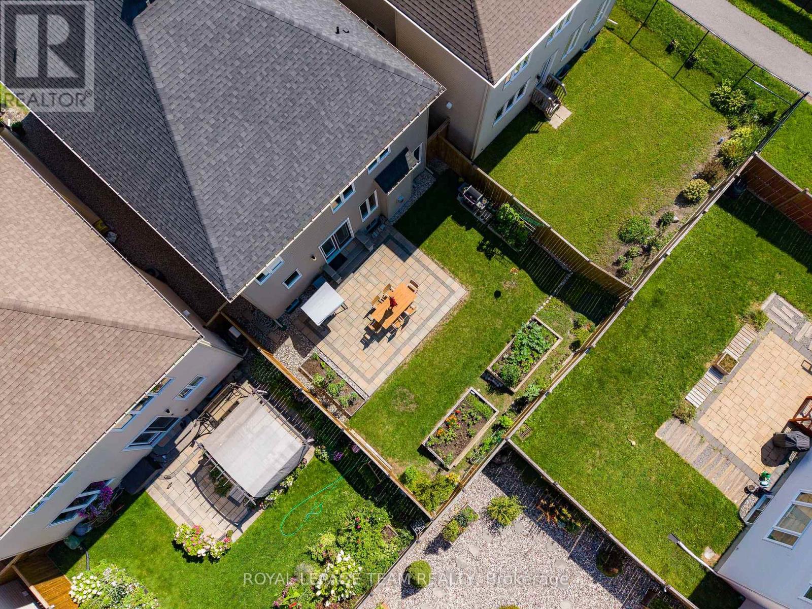 607 PARADE DRIVE - 48