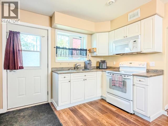 1512 CENTENNIAL STREET - 28