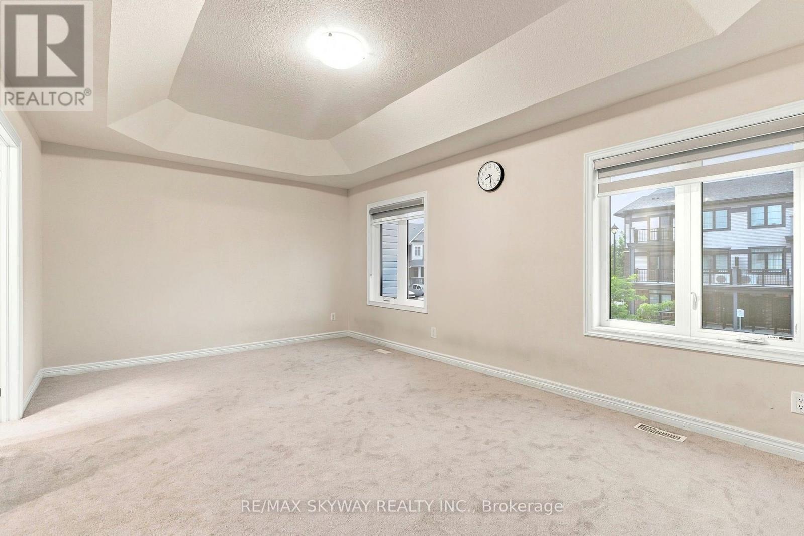 5 GLORIA STREET N - Image 25