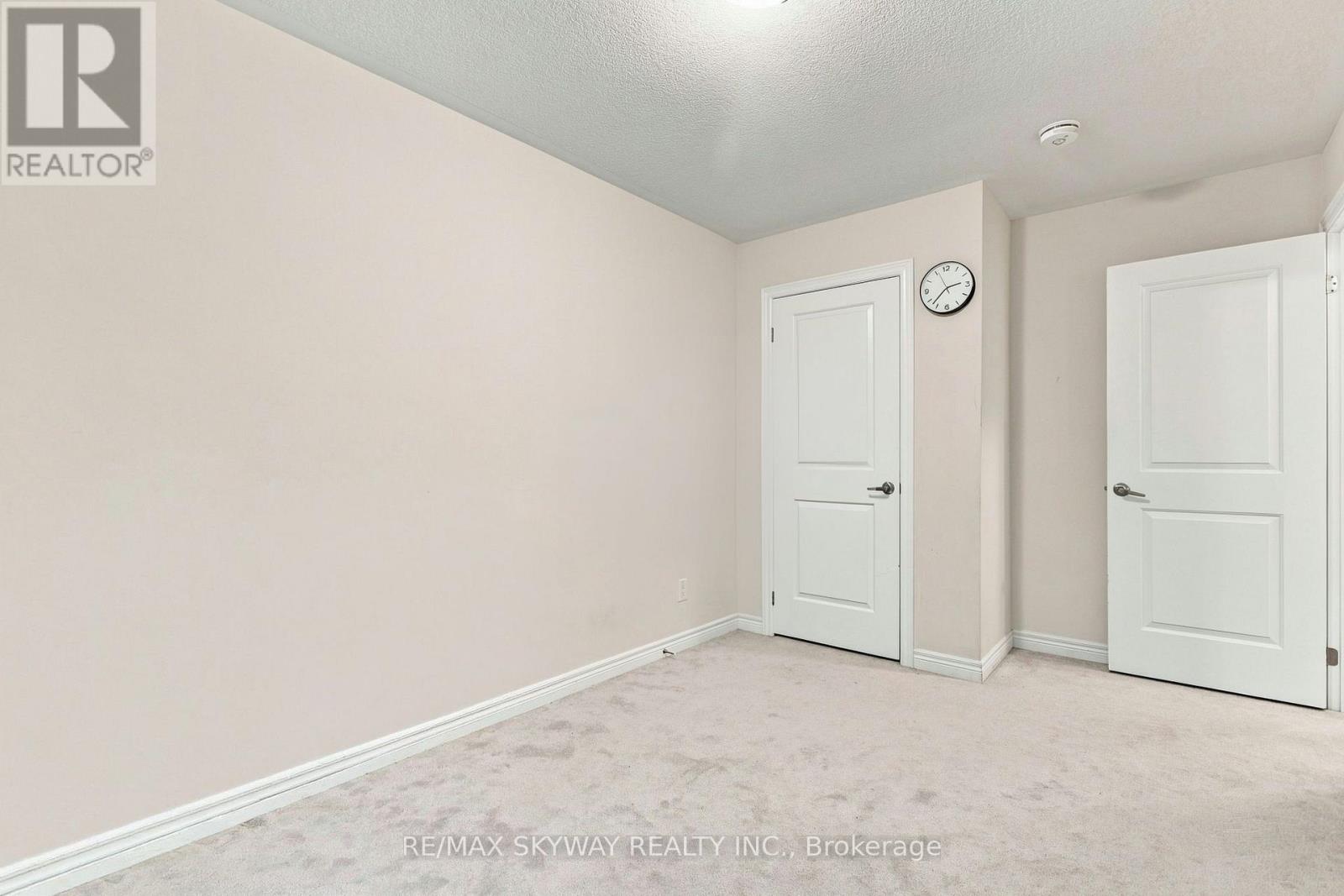 5 GLORIA STREET N - 28