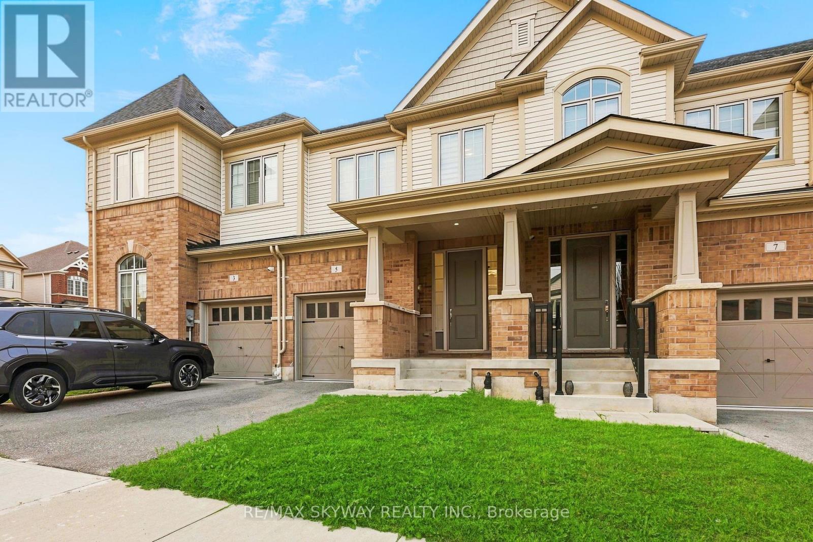5 GLORIA STREET N - 44