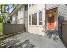 131 9229 University Crescent, Burnaby, BC V5A4Z2 Photo 6