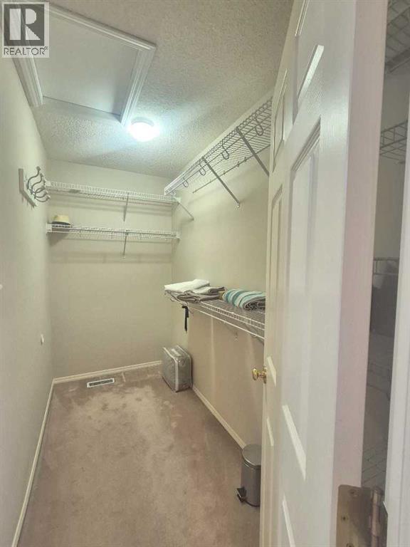 127 Hampstead Circle NW - 13