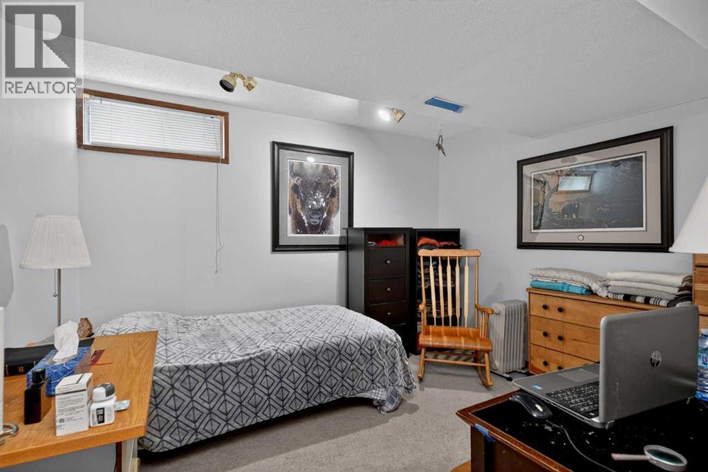 18 Martinview Crescent NE - 27