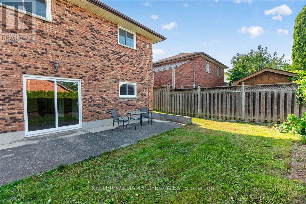 4 bedroom Single Family interior view, 1364 Webster Street, London East (East D), Ontario