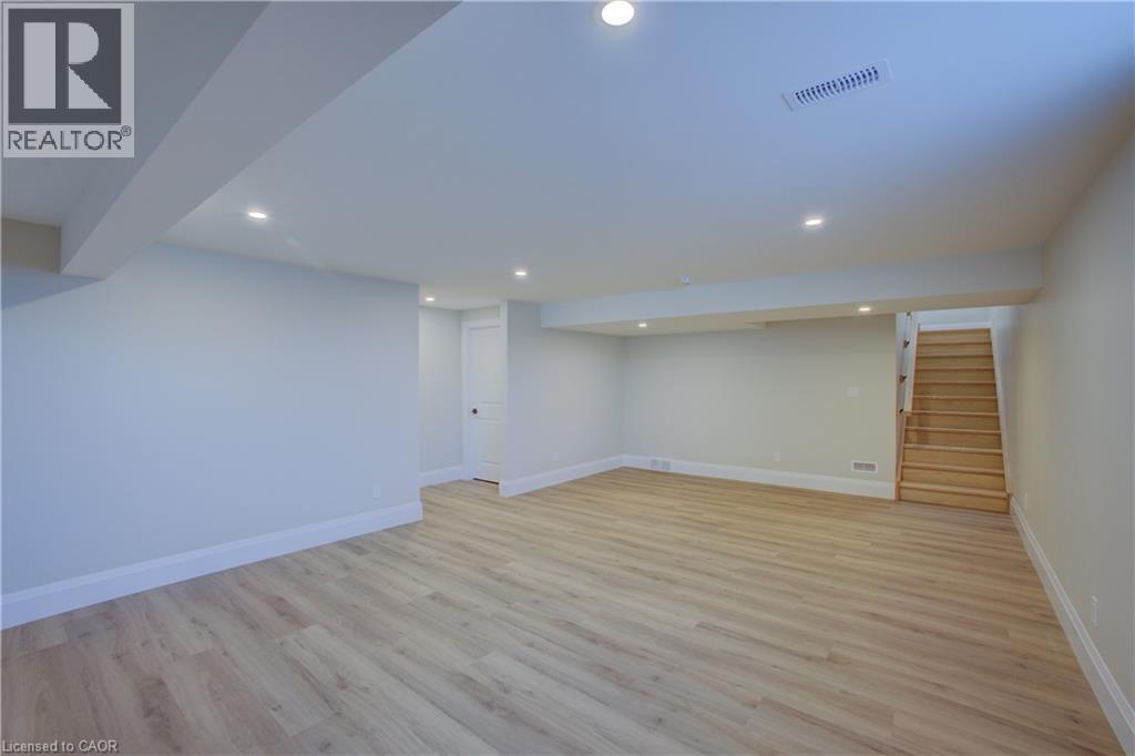 97 BEDELL Drive - 26