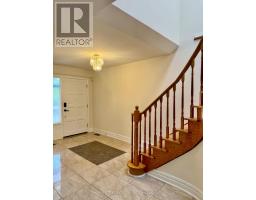 Living room - 32 Perthshire Street, Toronto, ON M1V3A9 Photo 10