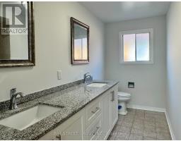 Bathroom - 32 Perthshire Street, Toronto, ON M1V3A9 Photo 12