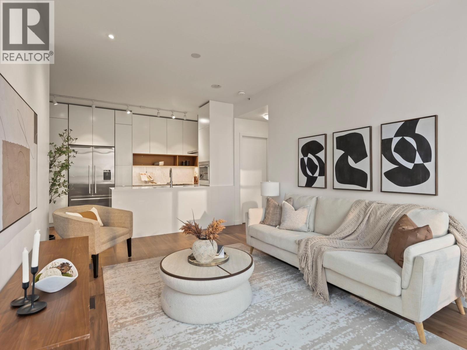 PH1 4182 DAWSON STREET, Burnaby