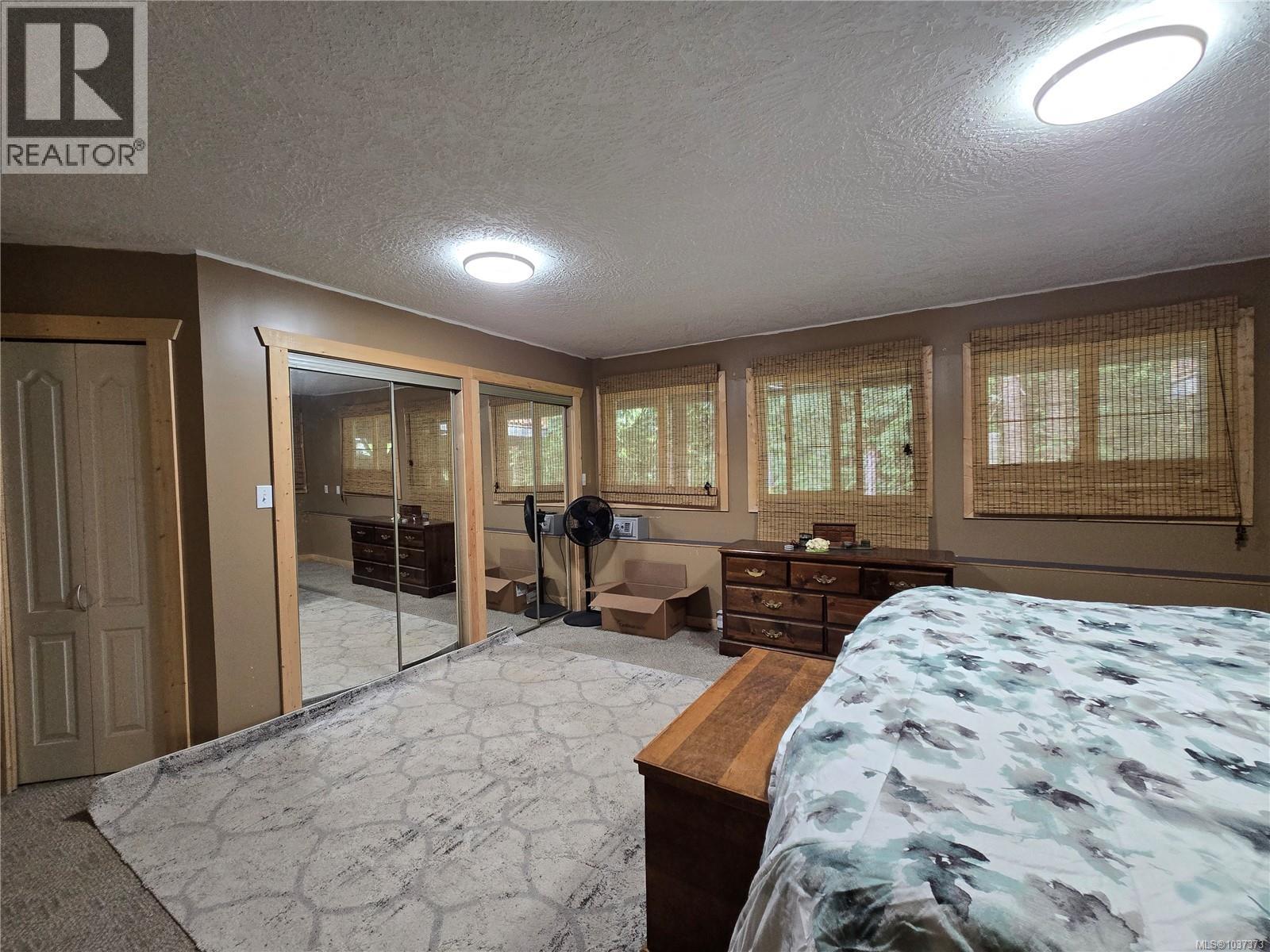 3271 Thain Rd - 22