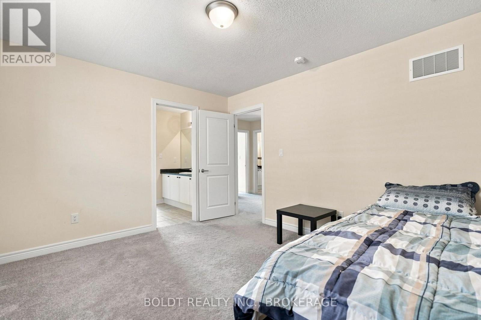 85 HOMESTEAD WAY - Image 24