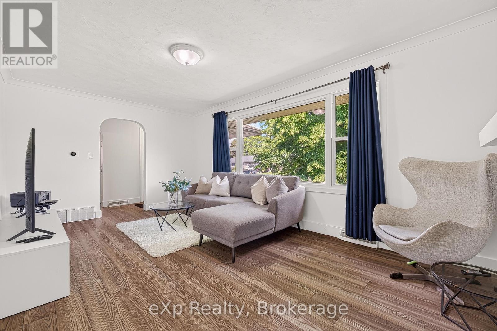 18 WILLOWDALE STREET - Image 4