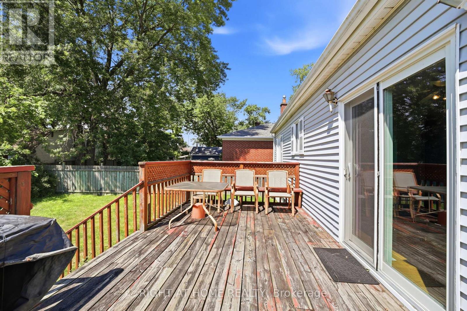 1290 STRATHY AVENUE - Image 34