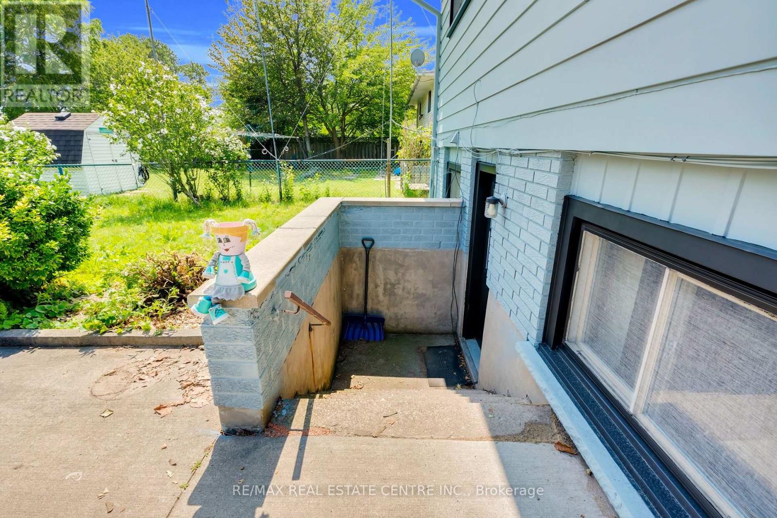 4448 MITCHELL AVENUE - 35