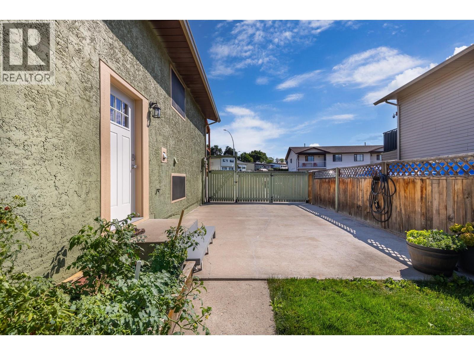 3703 Commonage Crescent - 3
