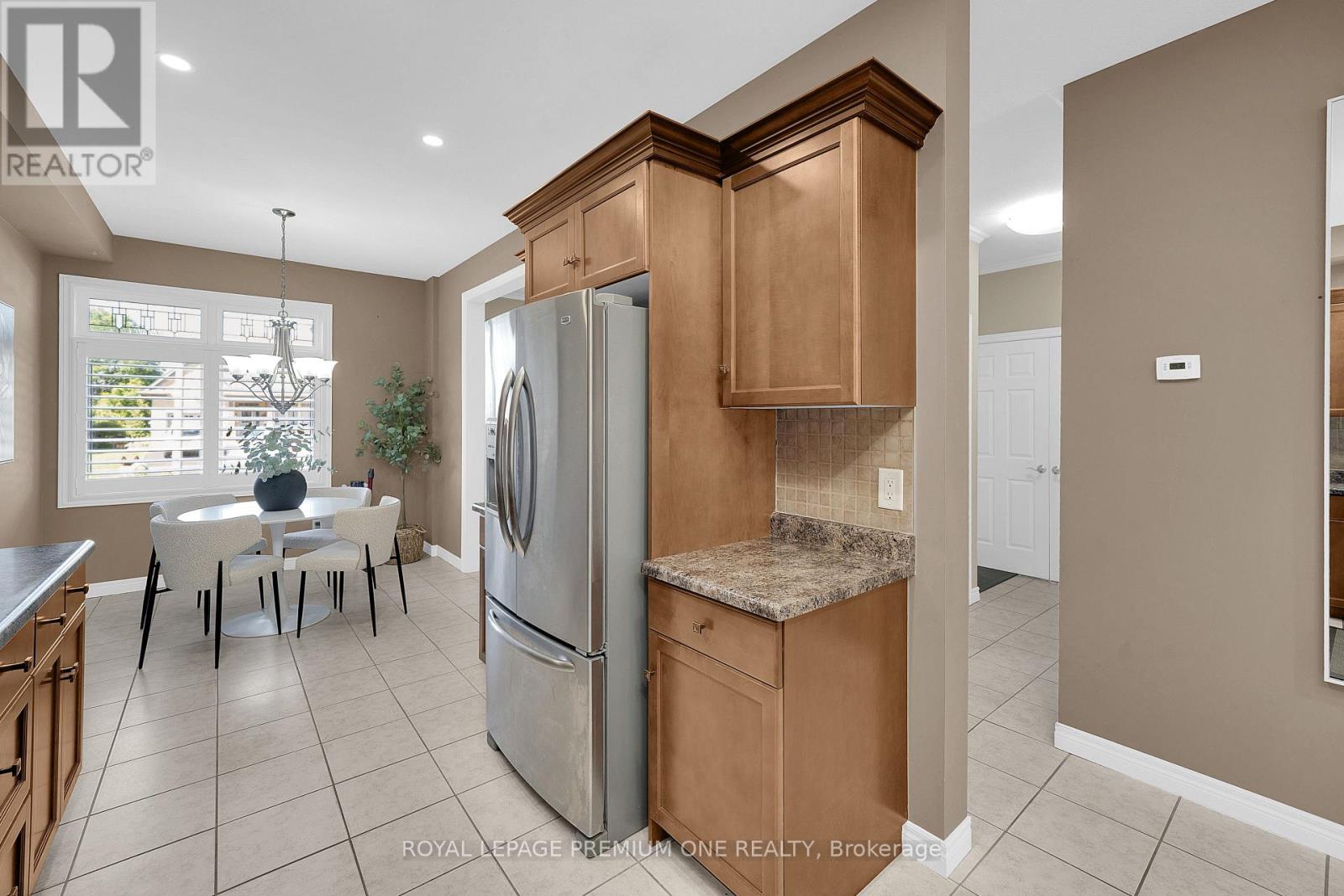 44 CONRAD PLACE - 10