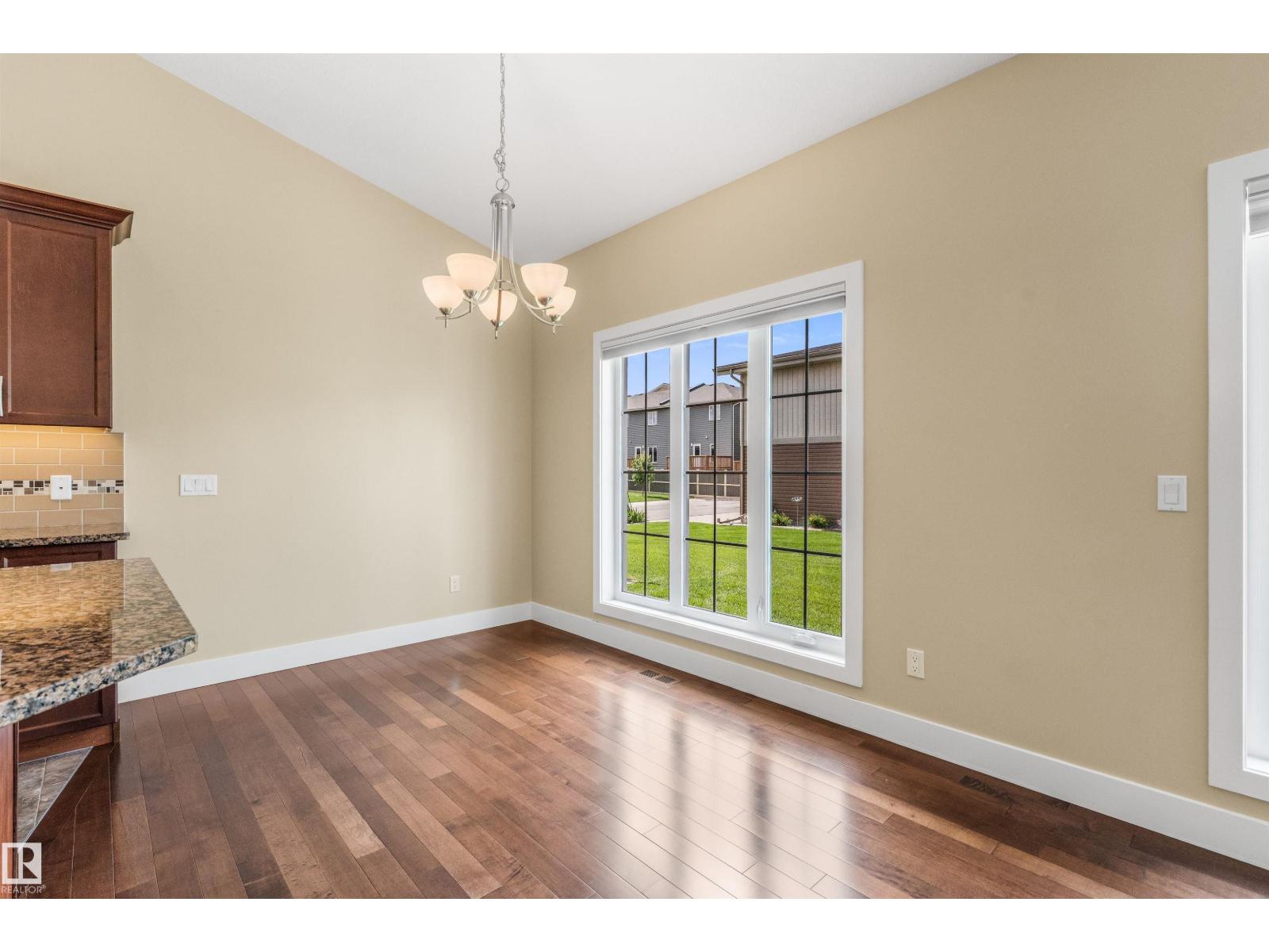#214 50 HEATHERGLEN DR - Image 17