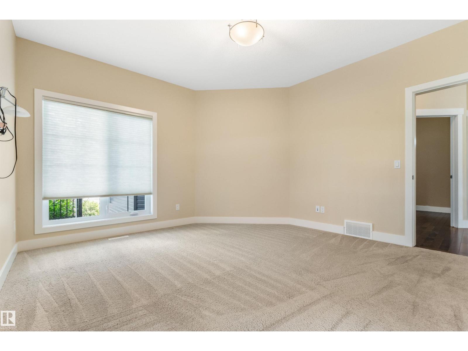#214 50 HEATHERGLEN DR - Image 27