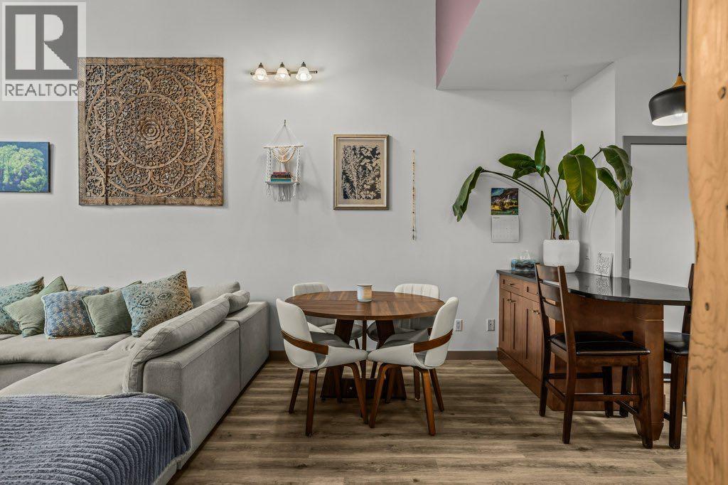 #302 113 Cave Avenue - Image 12