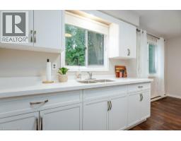 185 Cedarvale Crescent Unit# A, Waterloo, ON N2L4T3 Photo 17