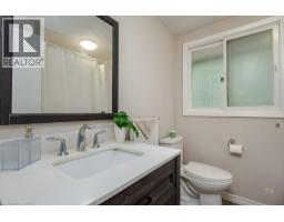 185 Cedarvale Crescent Unit# A, Waterloo, ON N2L4T3 Photo 23