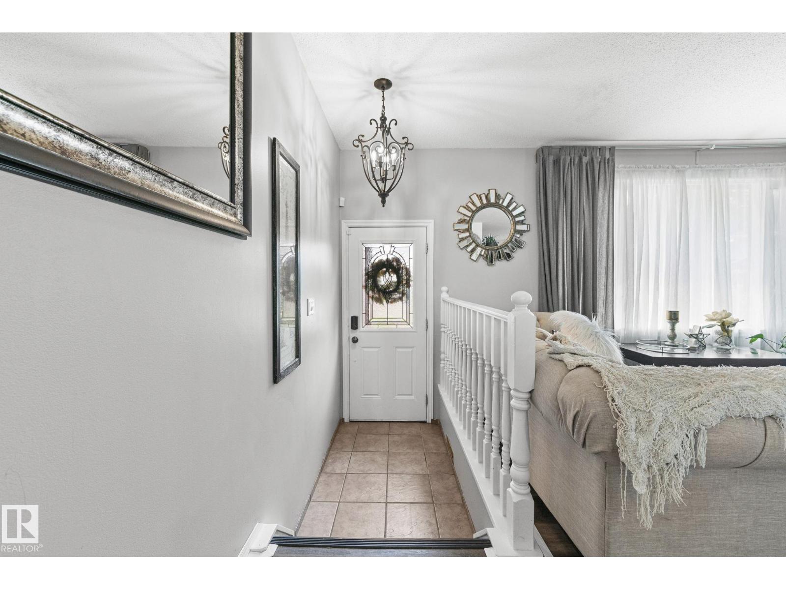 11119 31ST NW NW photo 3 — MLS® E4504444