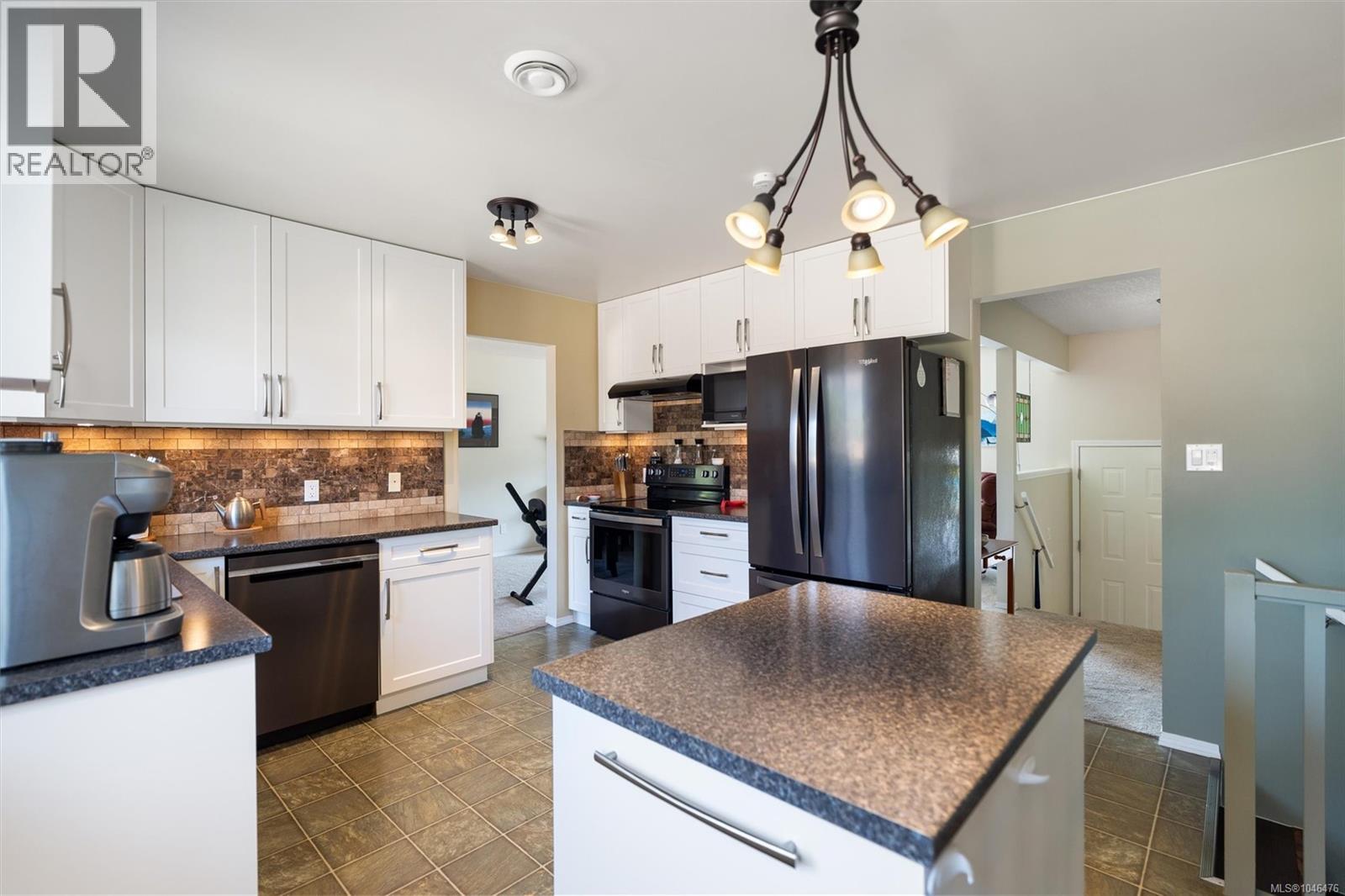 3137 Antrobus Cres - 19