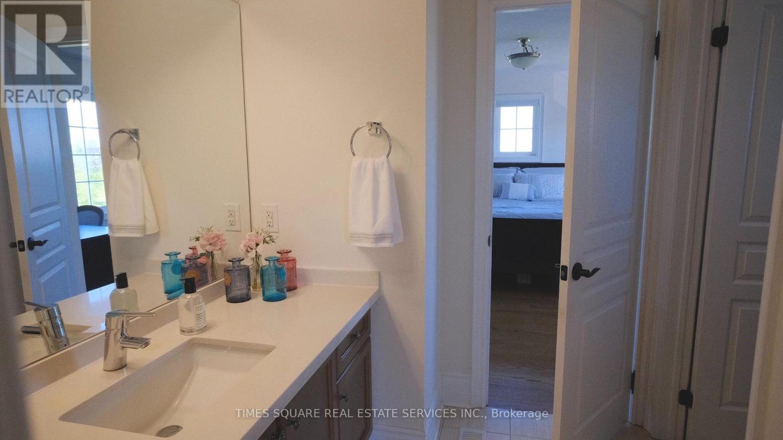 39 GILLINGS STREET - Image 26