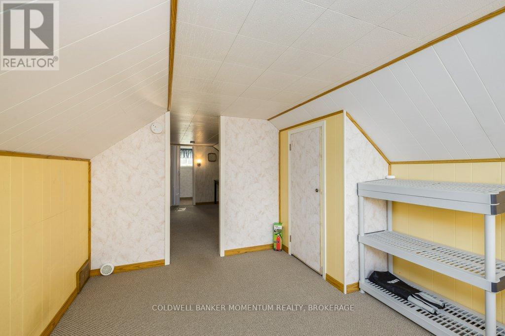 4092 MUIR AVENUE - 33