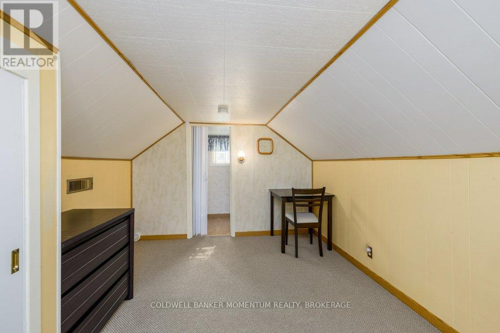4092 MUIR AVENUE - 34
