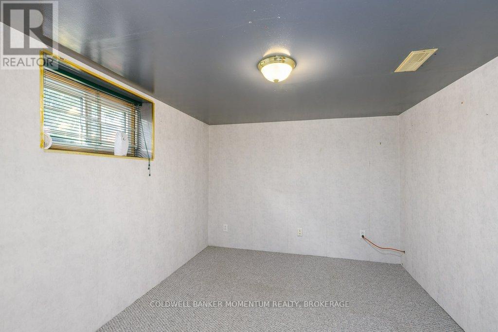 4092 MUIR AVENUE - 37