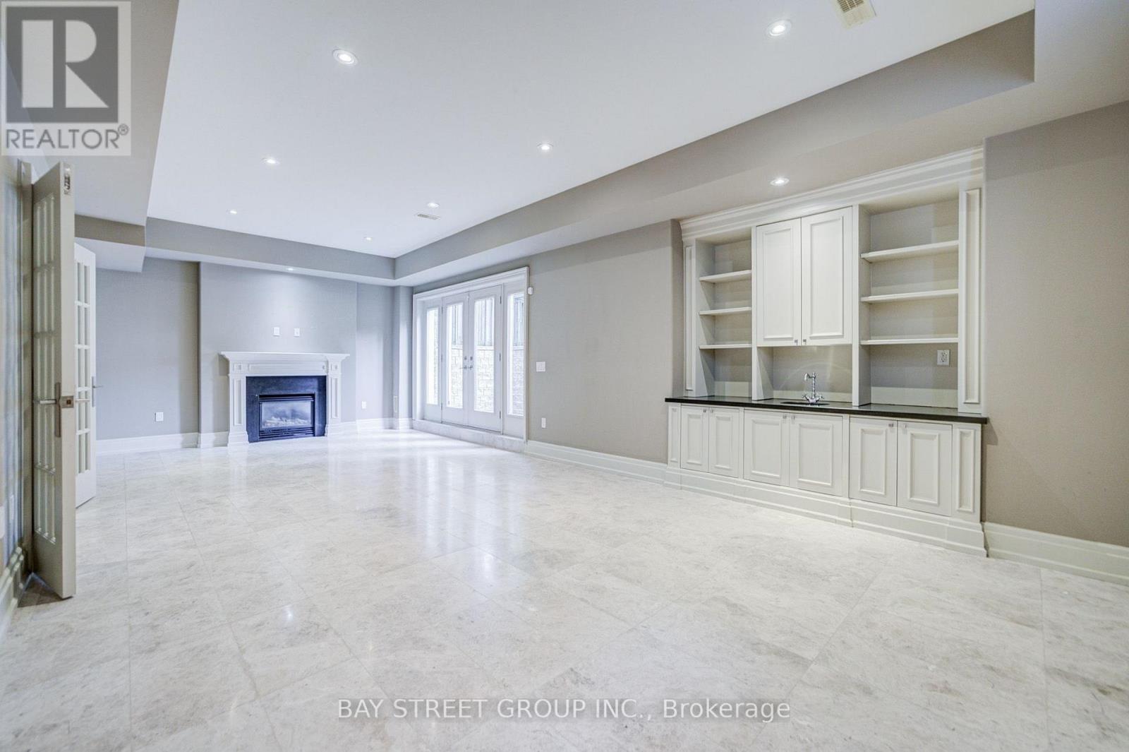500 DELORAINE AVENUE - 43