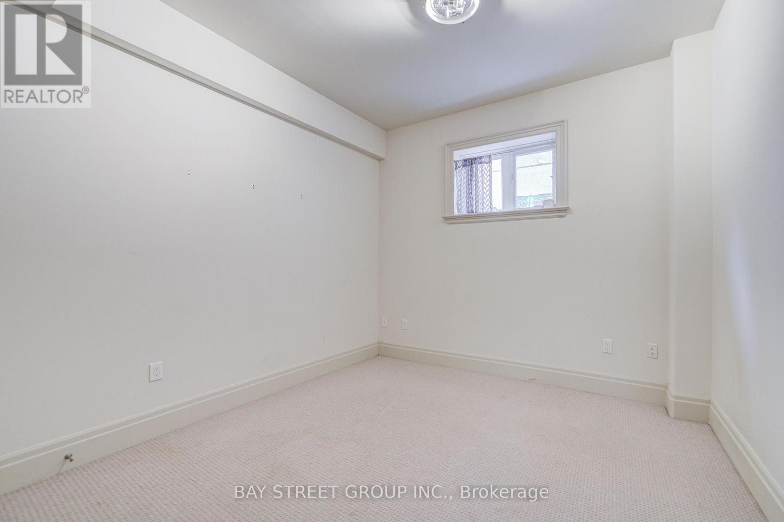 500 DELORAINE AVENUE - 44