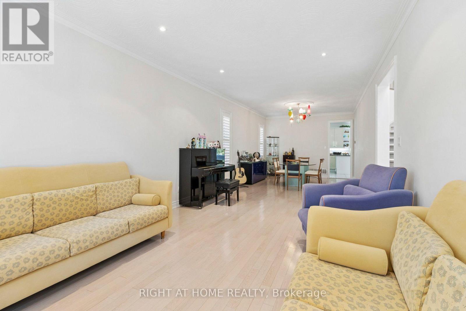 35 PALACE COURT - Image 8