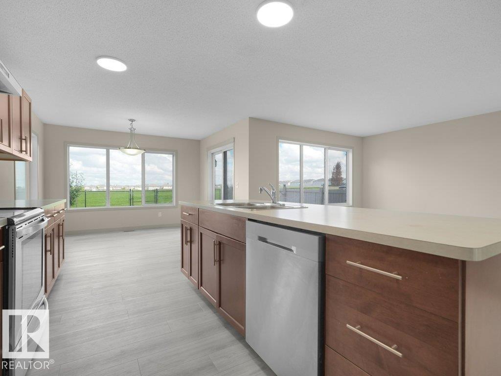 3010 17A Ave NW - 27