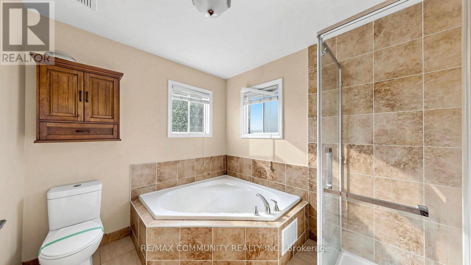 38 IVEAGH DRIVE - 23