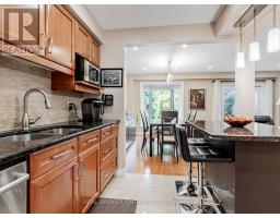 125 Kersey Crescent, Richmond Hill, ON L4C5X4 Photo 11