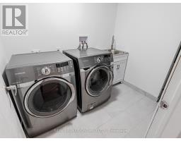 125 Kersey Crescent, Richmond Hill, ON L4C5X4 Photo 33