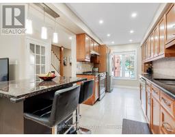 125 Kersey Crescent, Richmond Hill, ON L4C5X4 Photo 8