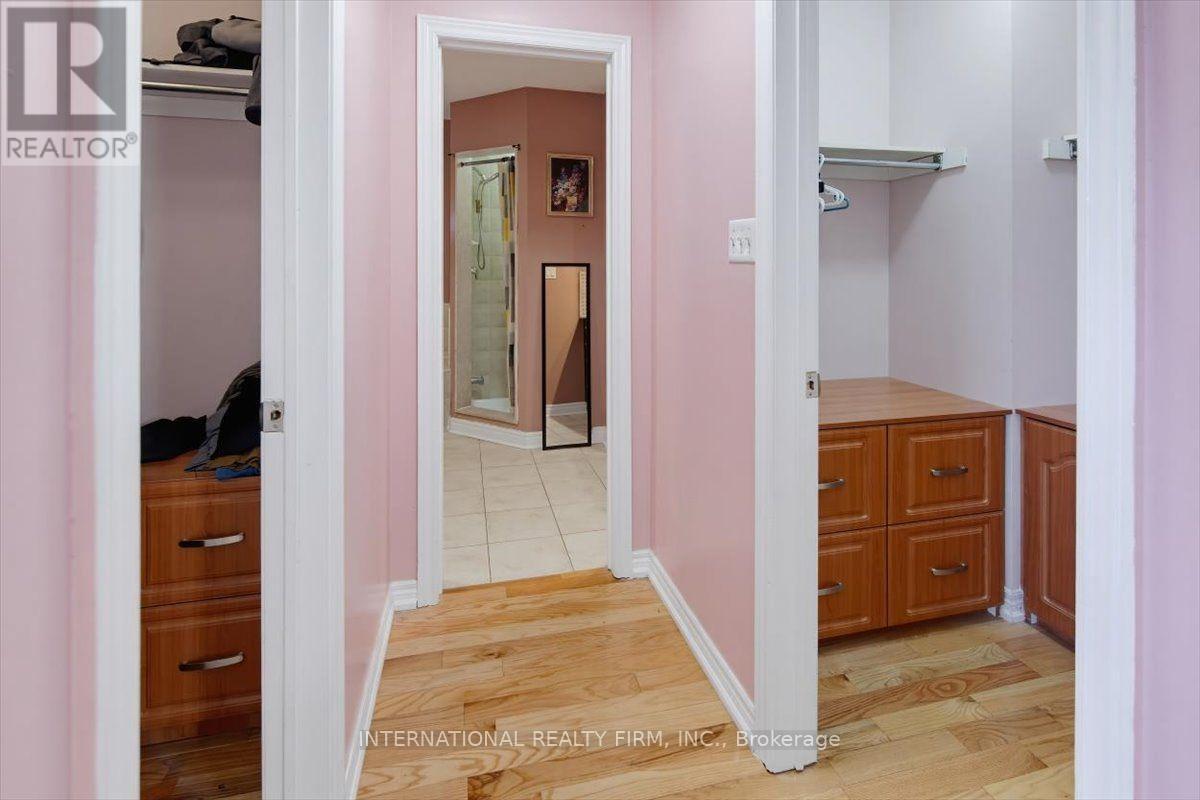26 MAUVE DRIVE - 21