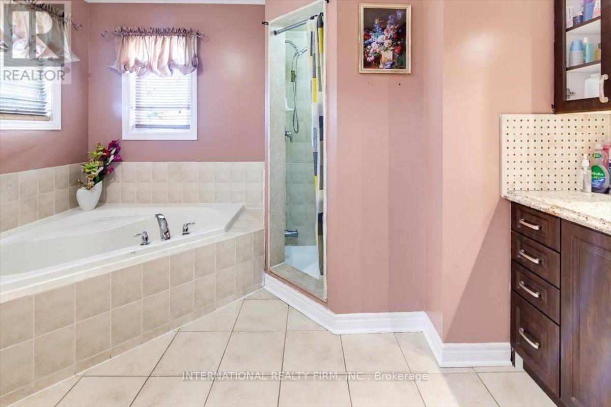 26 MAUVE DRIVE - 22