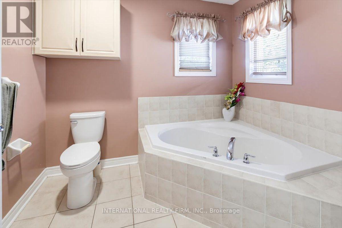 26 MAUVE DRIVE - 23