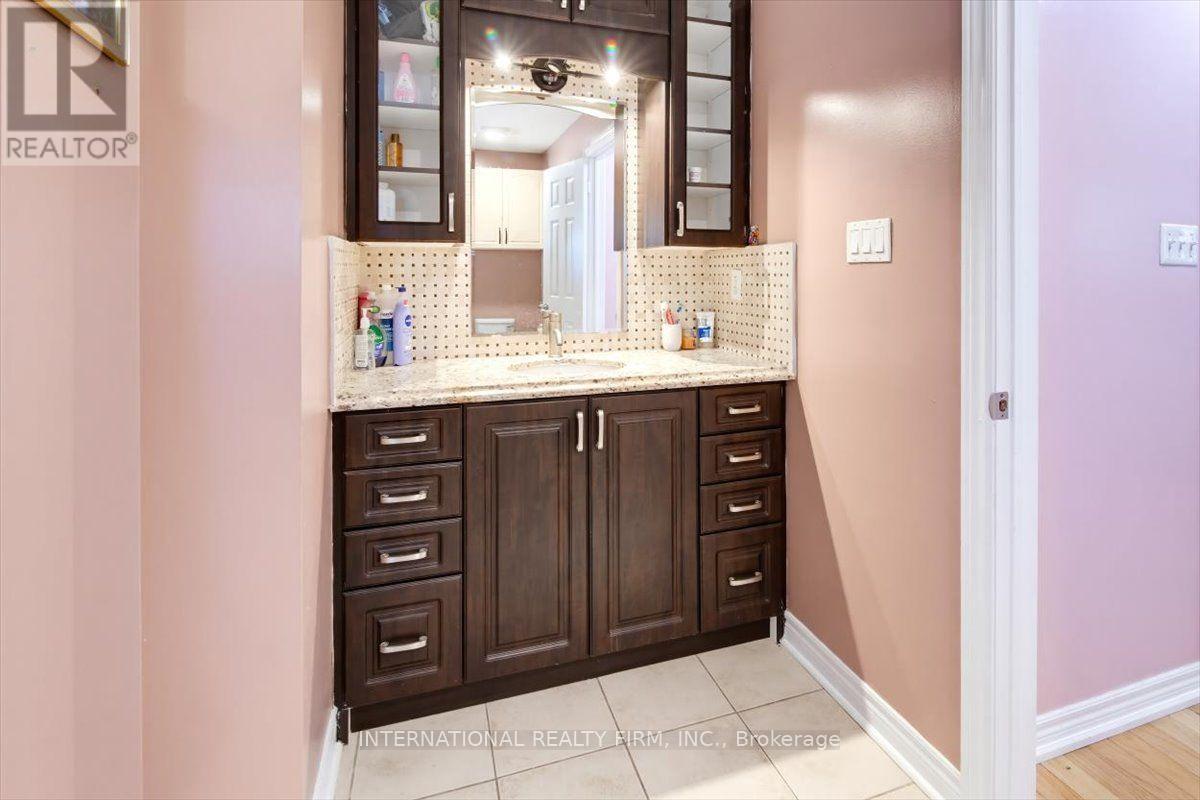 26 MAUVE DRIVE - 24